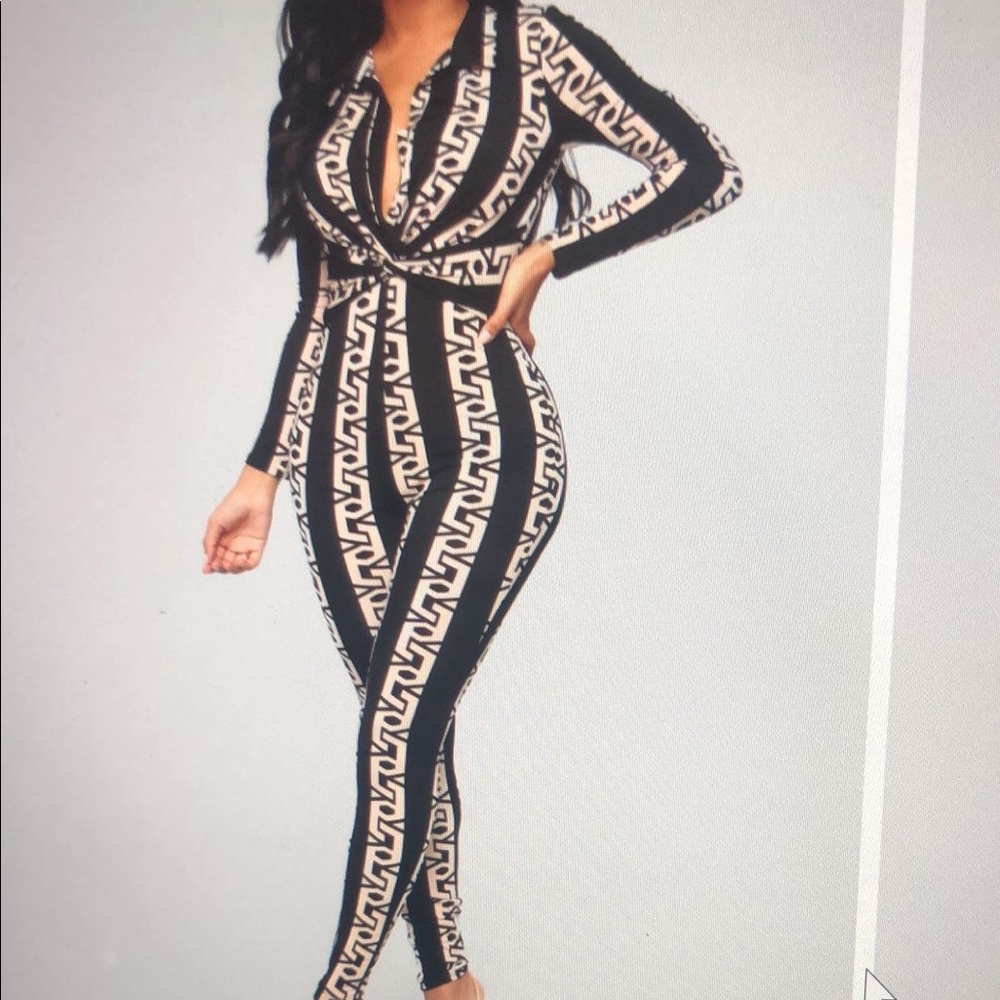 Fashion nova jumpsuit